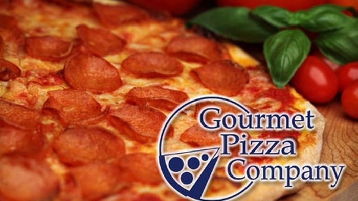 Fantastic gluten free pizza at the Gourmet Pizza Company in Tampa, Florida
