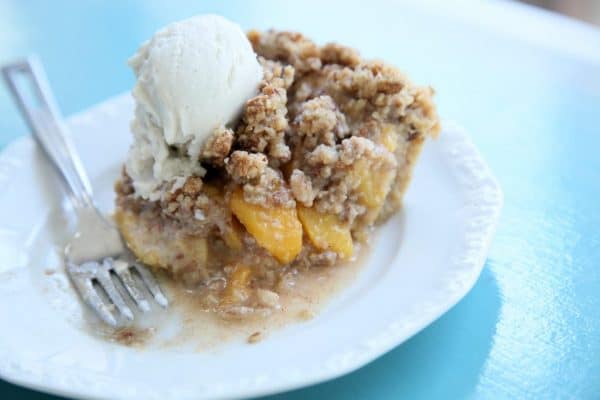 Peach Crumble Pie