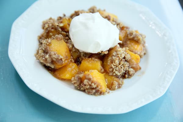 Peach Crumble Feature Photo